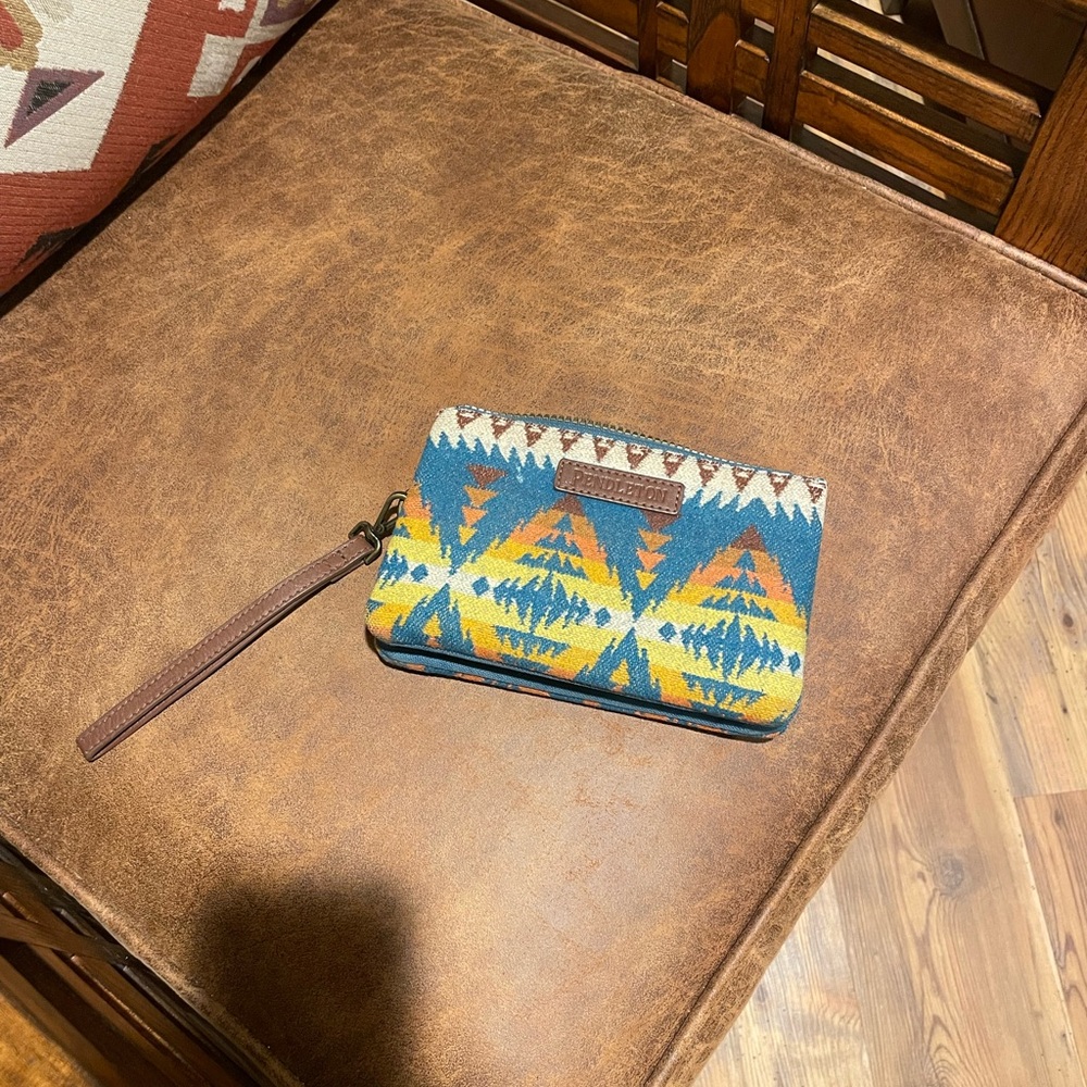 Pendleton Geometric Pattern Wristlet In Blue And … - image 5